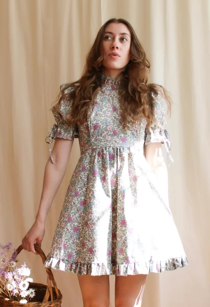 31+ Elegant Old Fashion Dresses to Channel Your Inner Royalty - TheChicSavvy