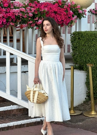 17+ Timeless Old Money Dresses That Exude Luxury - TheChicSavvy 17+ Timeless Old Money Dresses That Exude Luxury - TheChicSavvy